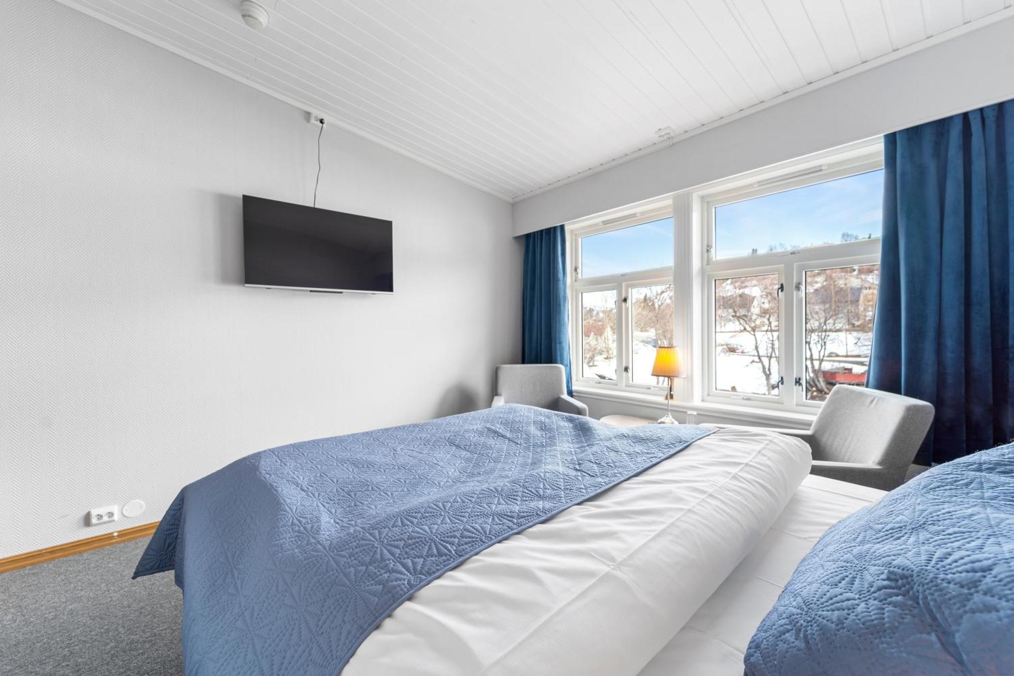 Lyngseidet Gjestegard As Buitenkant foto