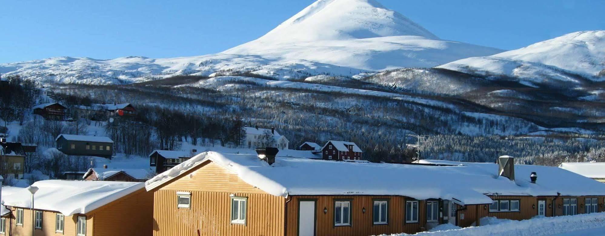 Lyngseidet Gjestegard As Buitenkant foto